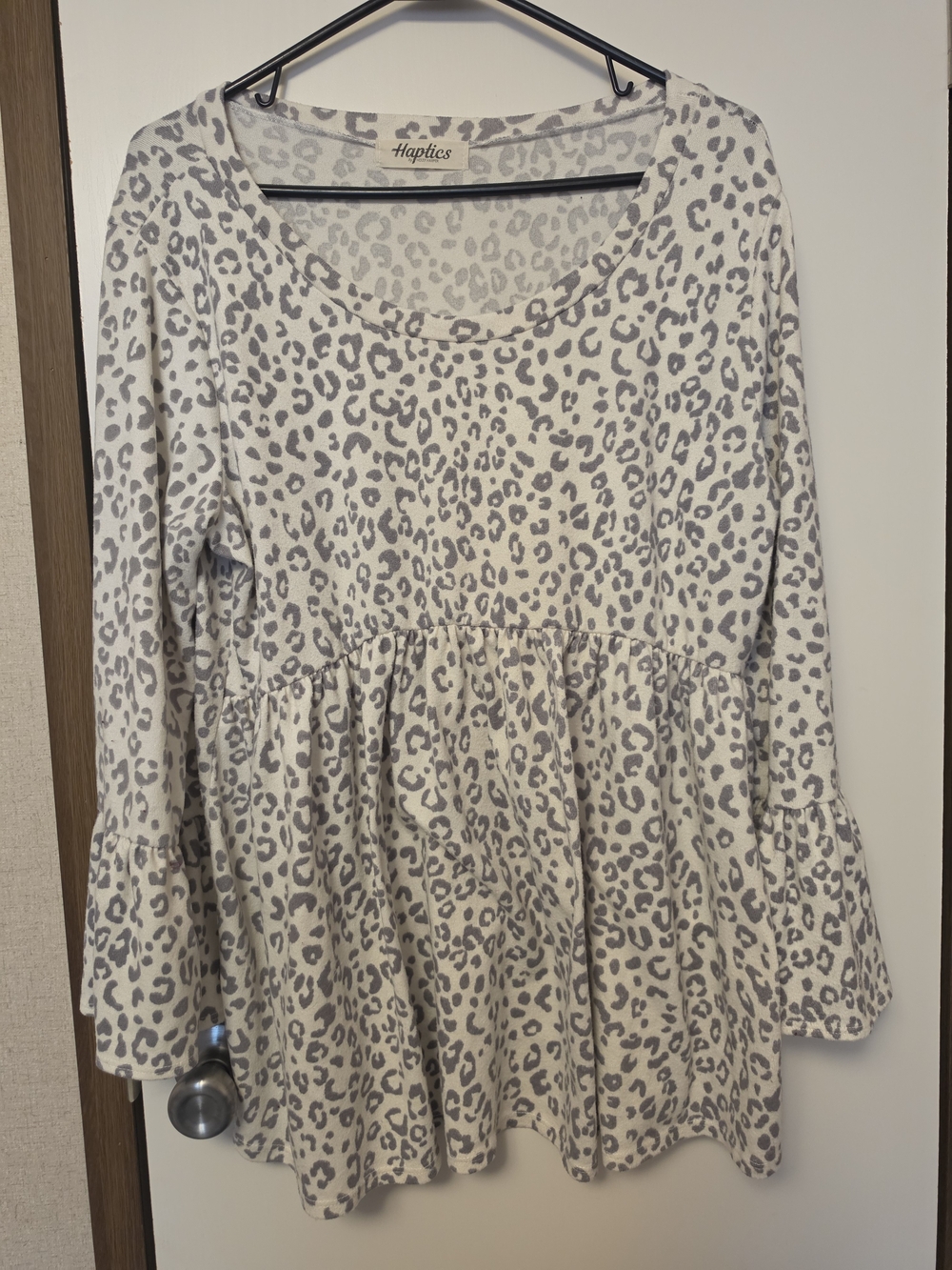 Haptics by Holly Harper Grey Leopard Print Babydoll Tunic Top